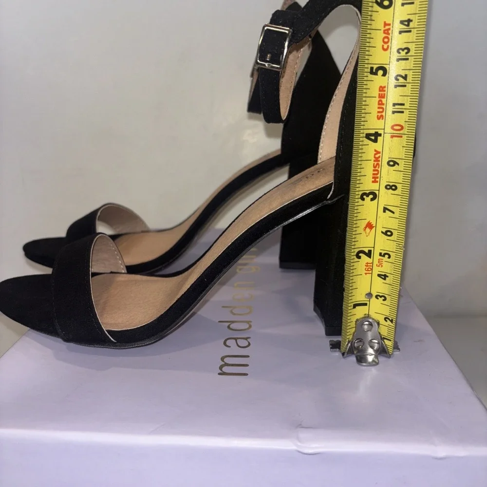 Madden Girl Bella Block-Heel Black Open Toe Sandals Size 6.5